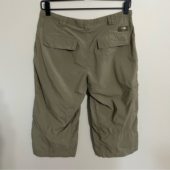 The North Face Women’s Cargo Hiking Capris Olive Green size 4 - Picture 5 of 10